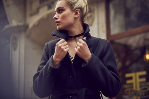 look_3_women_single_155