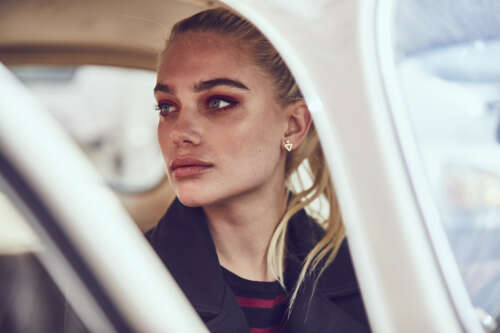 look_5_women_single_256