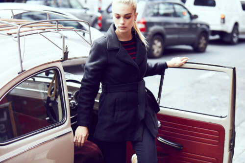 look_5_women_single_335