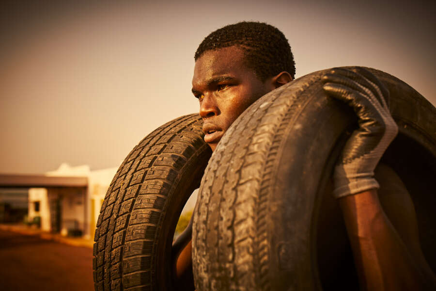 raw-b_2019_09_06_red_tag_w19_d6_1912