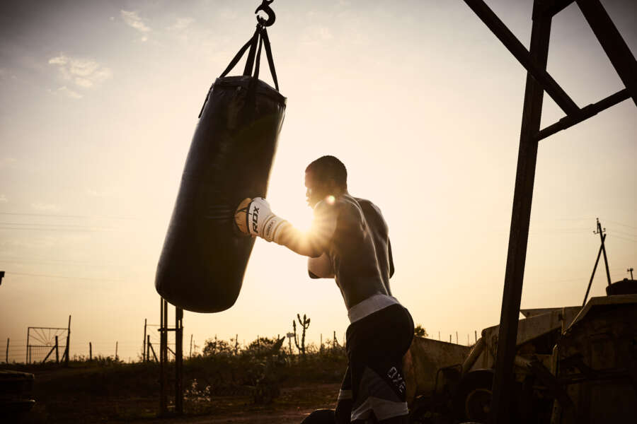 raw-b_2019_09_06_red_tag_w19_d6_2505