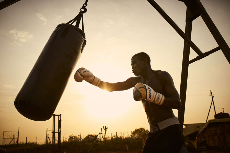 raw-b_2019_09_06_red_tag_w19_d6_2523