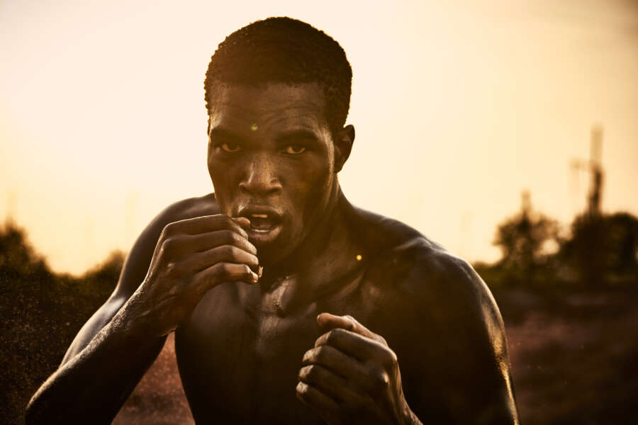 raw-b_2019_09_06_red_tag_w19_d6_3059