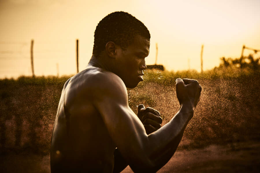 raw-b_2019_09_06_red_tag_w19_d6_3071