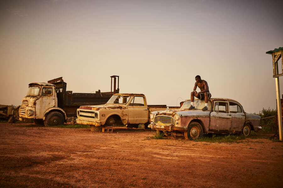 raw-b_2019_09_06_red_tag_w19_d6_3325