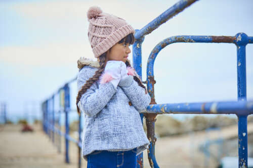 look_1_infant_girl_1_single_084