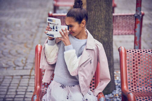 look_2_senior_girls_2_single_001