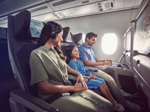 20220903_ETIHAD_SH04_INDIAN FAMILY_WORKING ON LAPTOP_00003_final_v3 copy