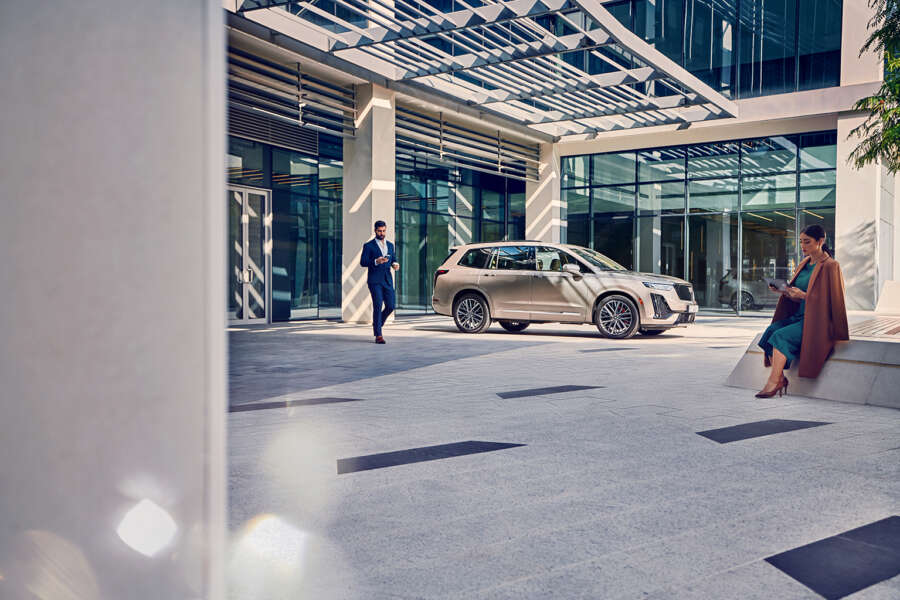 20230119_ONSTAR_CADILLAC_COUPLE_01912_final_v2 copy