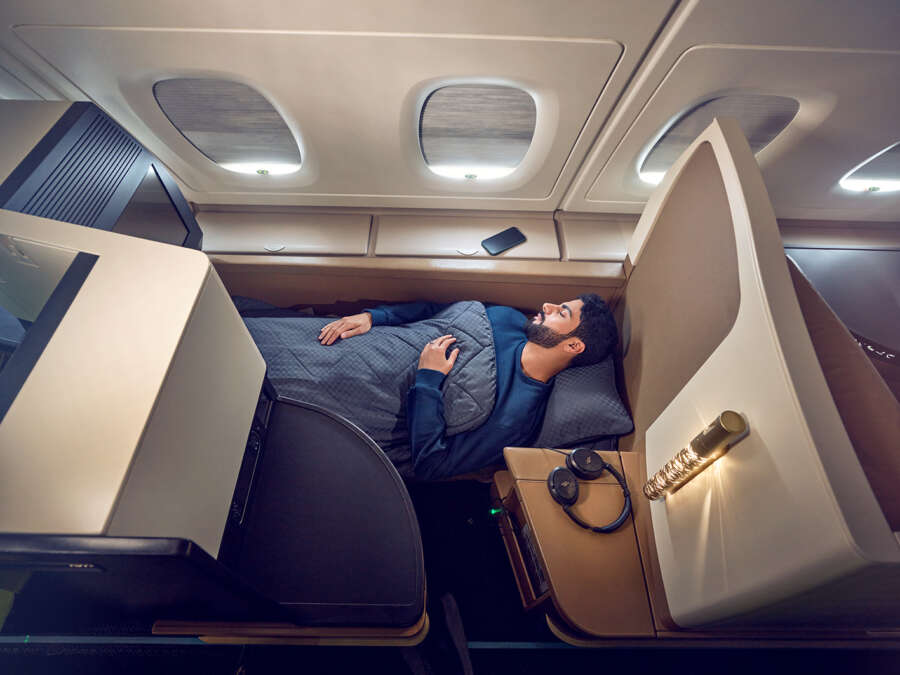 20230415_ETIHAD_A380_SHOT-5B_BUSINESS_COUPLE GCC_SLEEPING SHOT SINGLE_00664_final_v1 copy