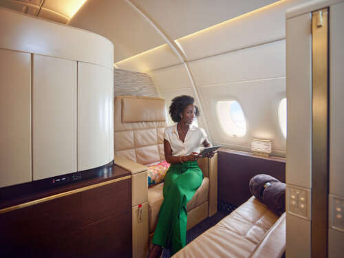 20230415_ETIHAD_A380_SHOT-5_FIRST CLASS_SINGLE FEMALE_SHOWCASE APPARTMENT_00412_final_v1 copy