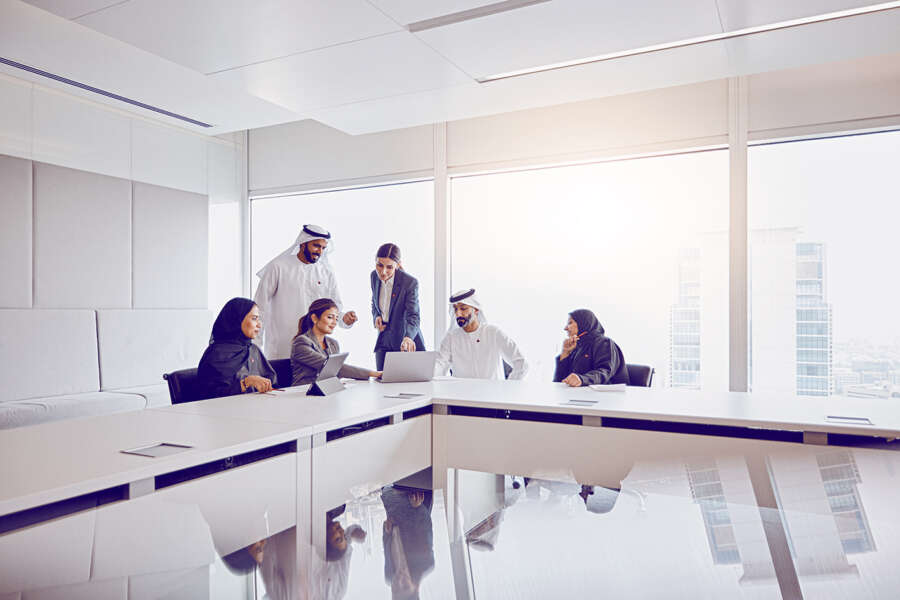 20221122_ADCB ESG_Employees_Hero Shot_Opt-B_02685_v1 copy