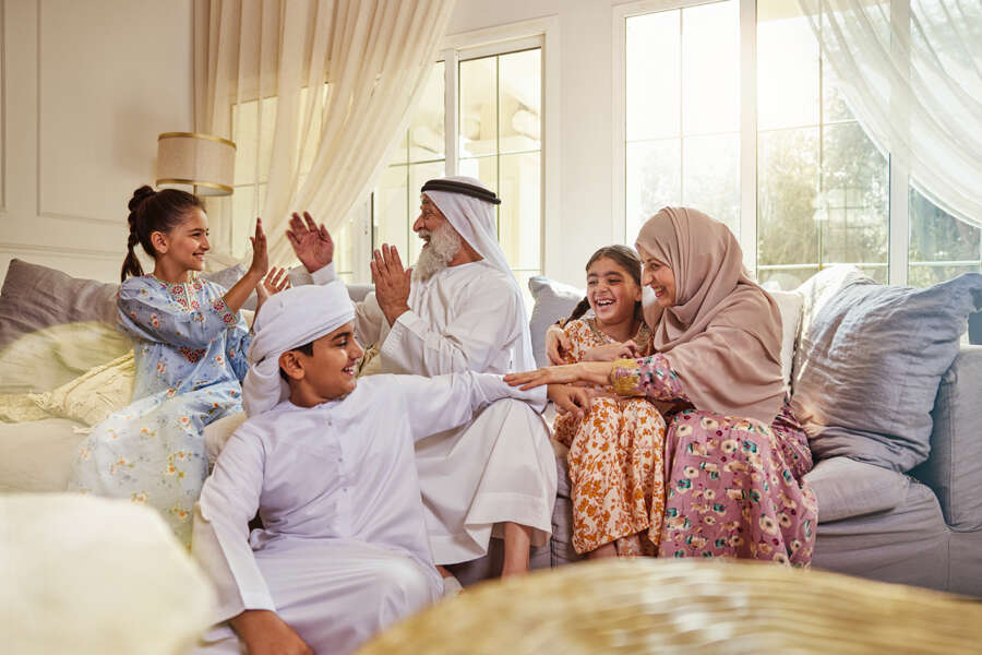 20221124_FCA_PLAYING ON COUCH_04043_v1 copy