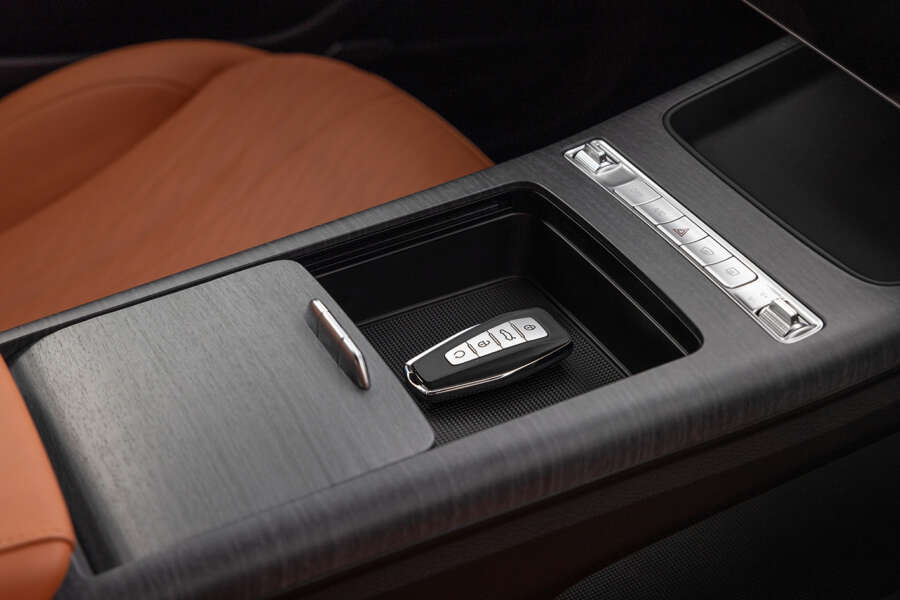 20240214_Geely Image Library_D2_KEY RING_00970