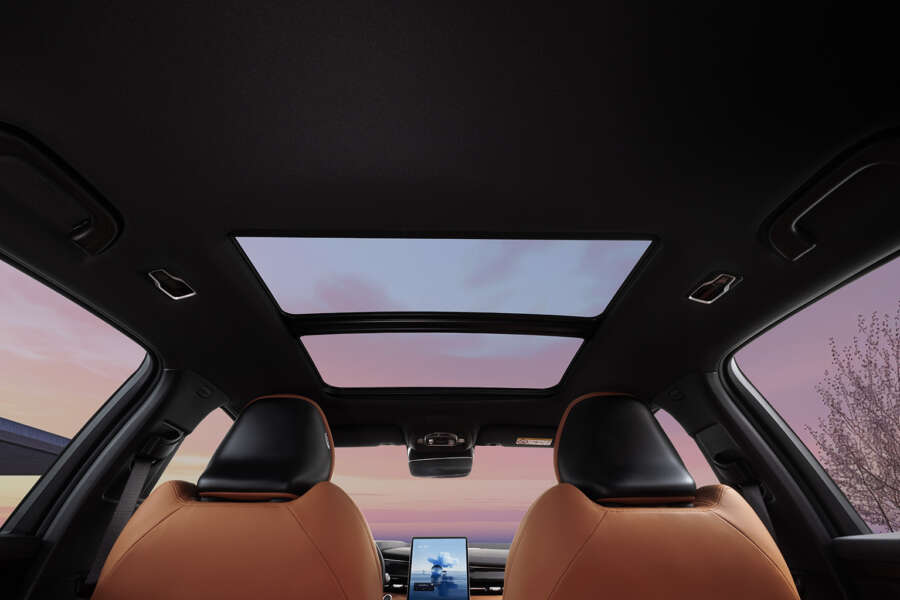 20240215_Geely Image Library_Interior_D3_SUNROOF_00086 copy