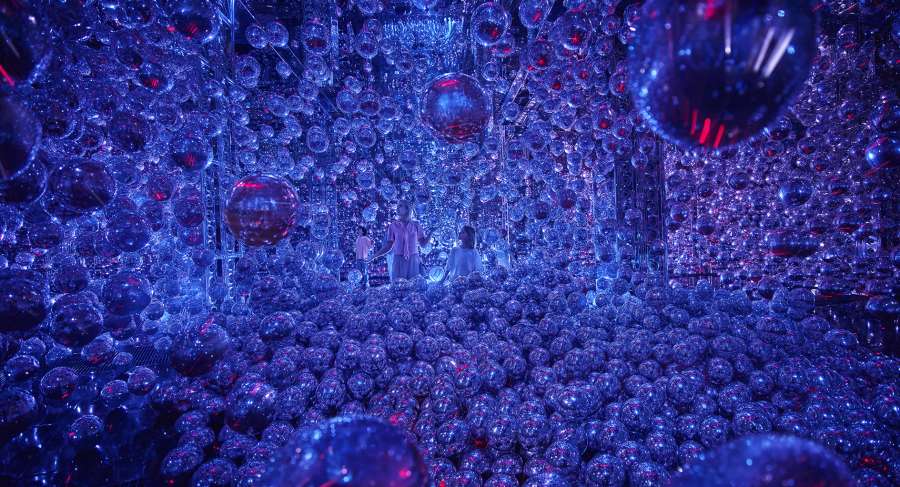 20250414_Teamlab_D3_MIRROR BALLONS_00058_V2